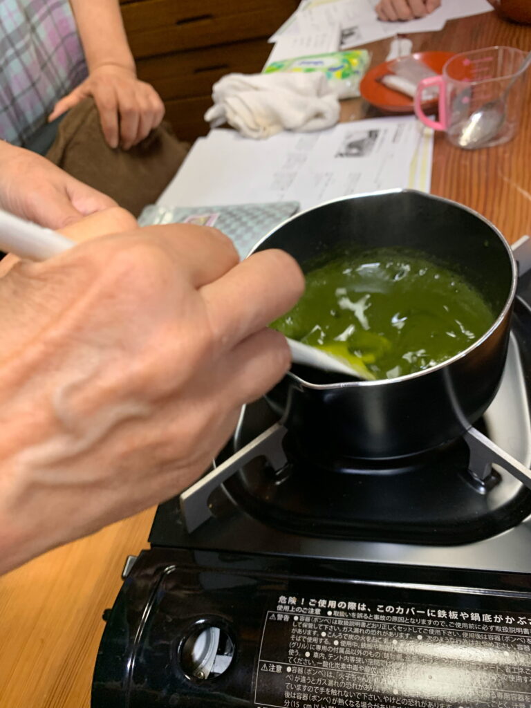 茶菓子の手作り体験と様々なお茶飲み比べ［荻原製茶］